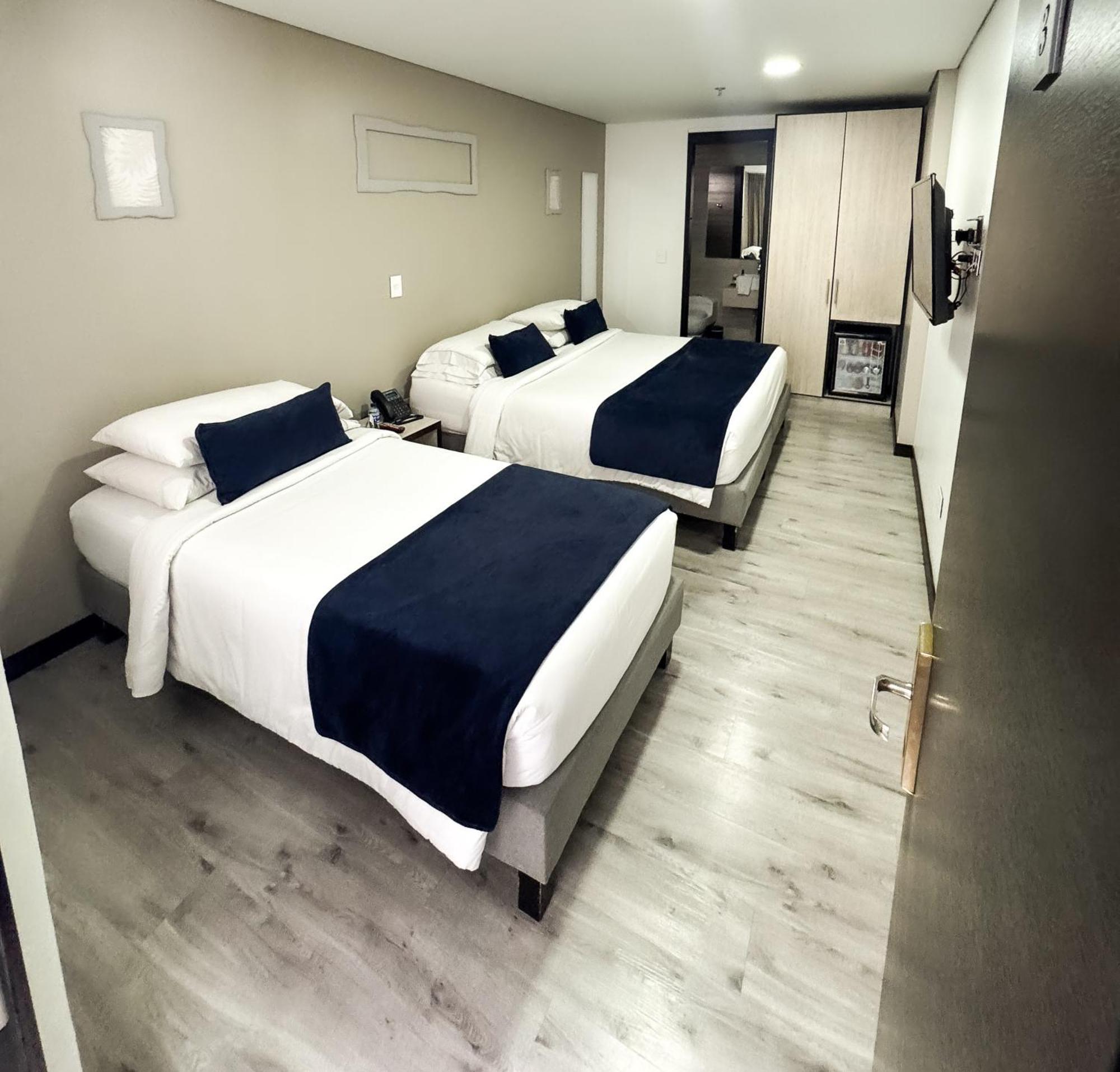 Hotel Wlh Silver Corferias Богота Экстерьер фото
